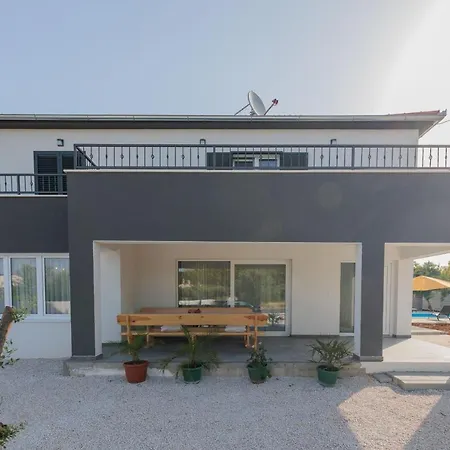 Willa Brand New Mavi With Swimming Pool *
