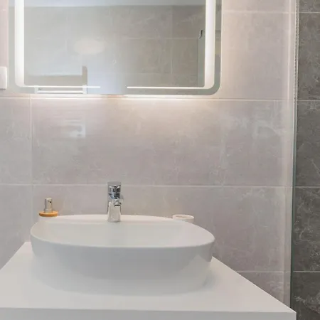 וילה Brand New Mavi With Swimming Pool דראגה