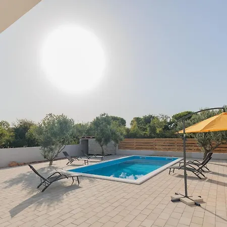 Brand New Mavi With Swimming Pool