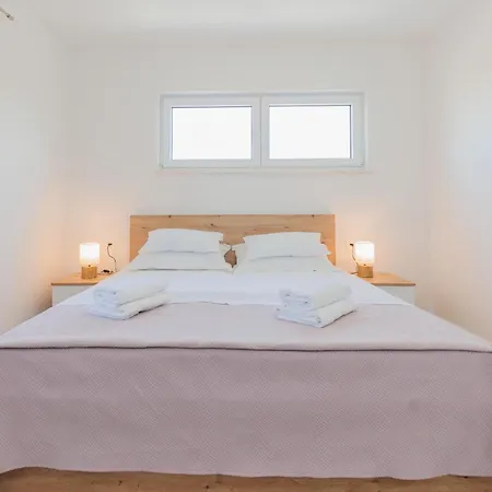 Villa Brand New Mavi With Swimming Pool