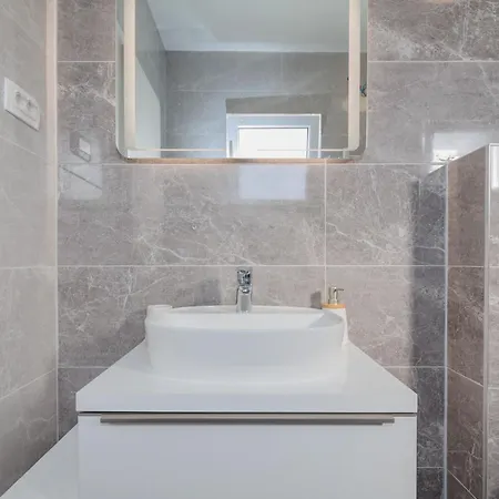 Villa Brand New Mavi With Swimming Pool Drage